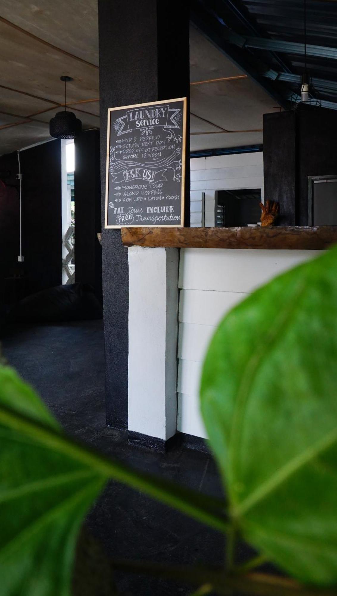 House Of Wolves Hostel 판타이체낭 외부 사진