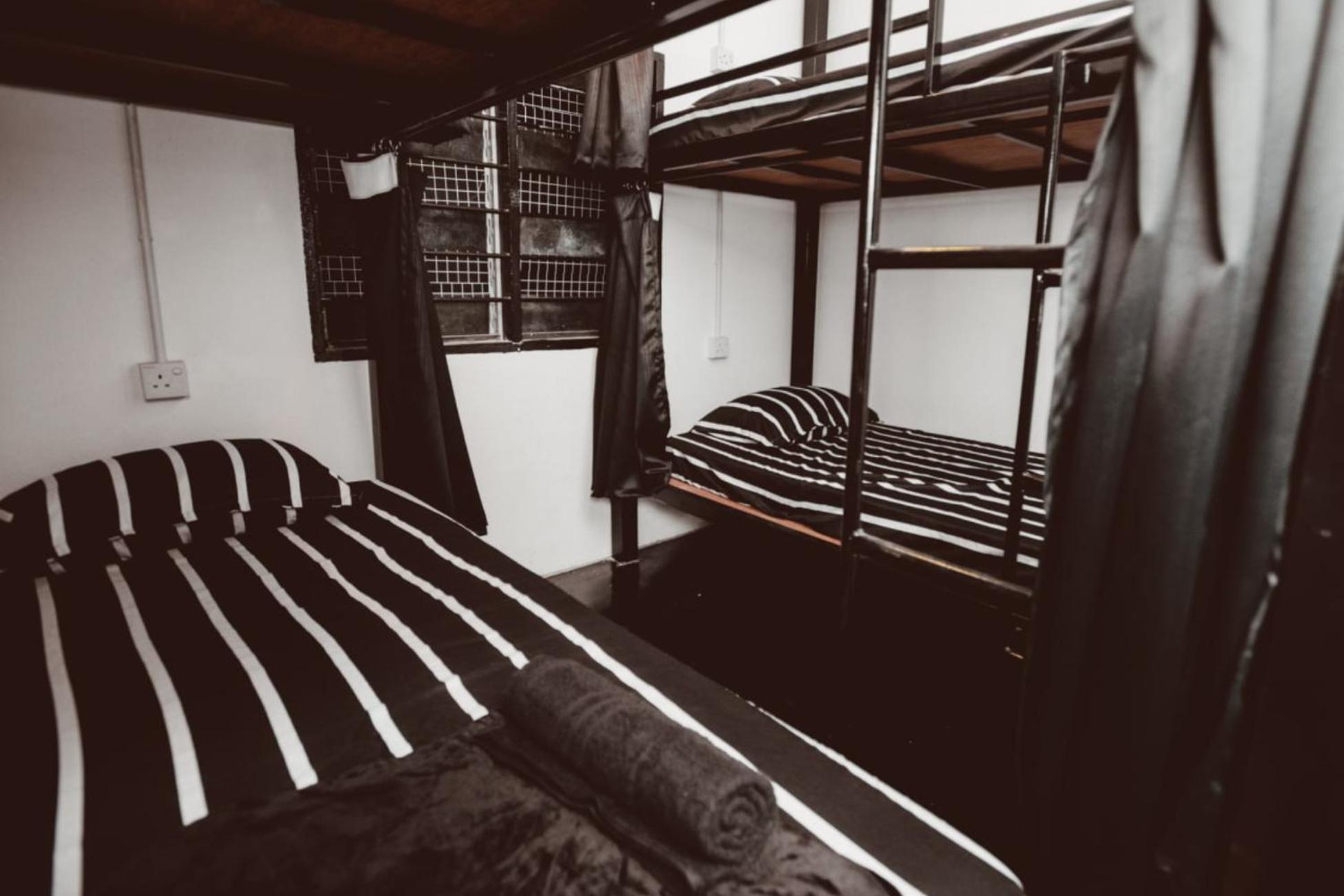 House Of Wolves Hostel 판타이체낭 외부 사진